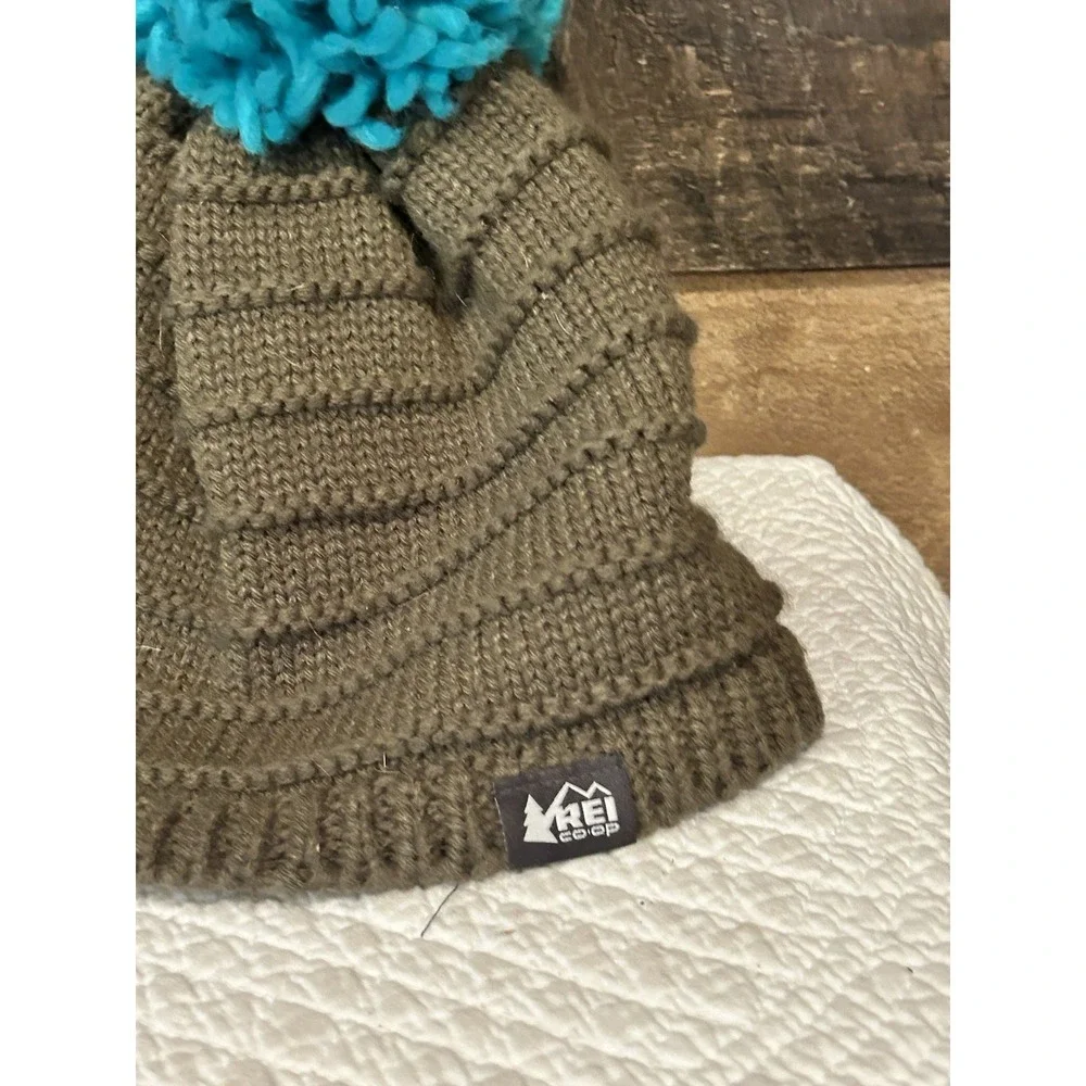 REI Co-op Beanie‎ Hat Girls One Size Brown Blue Pom Knit Fleece Lined Winter